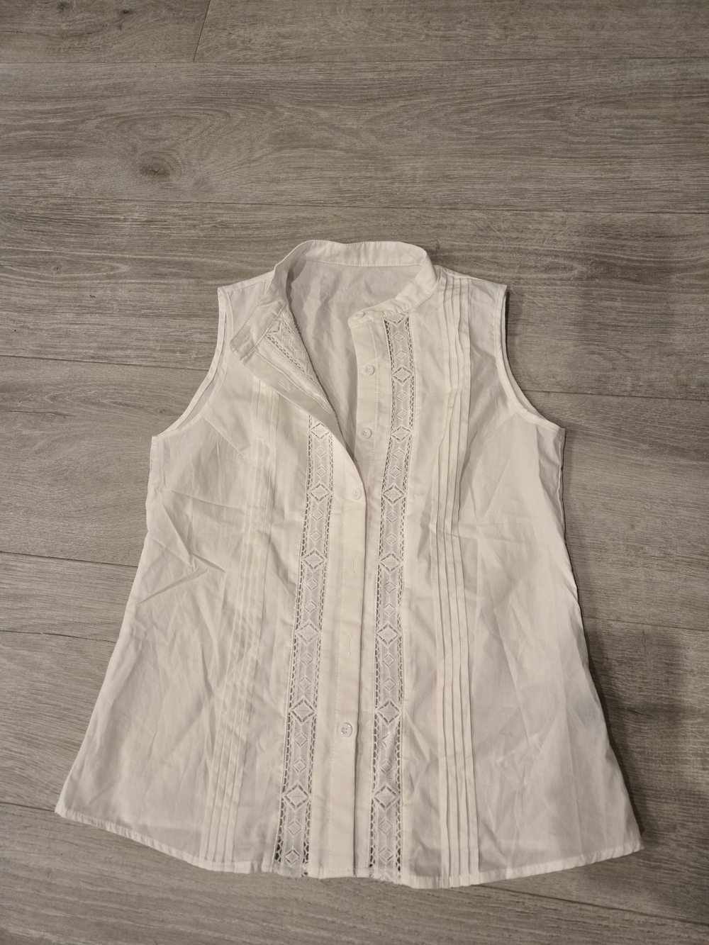 Sleeveless White Lace-Trim Button Front Women's Top